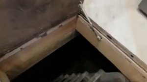 Крышка погреба в доме