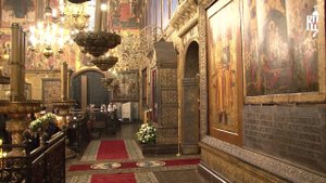 Патриарх совершил литургию в Успенском соборе Кремля