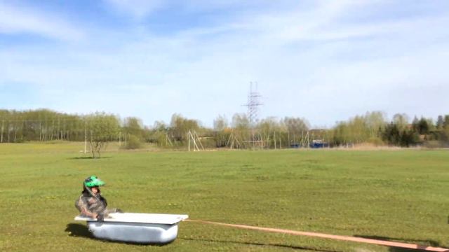 Когда друзья позвали вымирать или покатушки в ванной смотреть онлайн