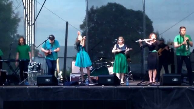 Краснознаменная дивизия имени моей бабушки - Кики смотреть онлайн