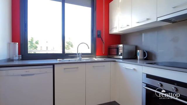 982 - New Beach Apartment with Poo смотреть онлайн