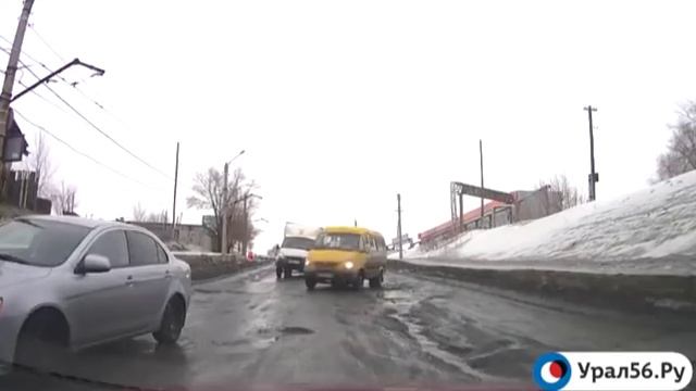 У автомобиля ГАЗель отвалилось колесо смотреть онлайн