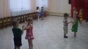 Мы с дружочком танцевали  Младшая группа