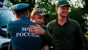 Участников второй командировки по разминированию земель Донбасса встретили в МЧС России Севастополя