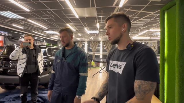 МНЕ ПОДАРИЛИ ЭТО … | НОВЫЙ БЕНТЛИ | СКАНДАЛ С НИКИТОЙ ЕФРЕМОВЫМ | МОНСТР ГАРАЖ смотреть онлайн