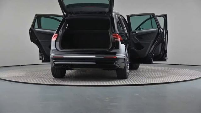 Volkswagen Tiguan - SWB R-Line 2.0 TSI 4Motion 180PS 7-Speed DSG 5 Door - Citygate Volkswagen Wat.. смотреть онлайн