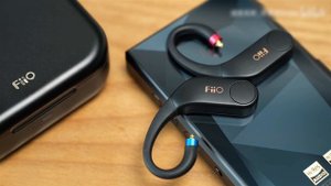 Fiio UTWS 5 Wireless Bluetooth Earhooks Amp - First Look II
