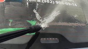 тест наклеек на авто под мойкой