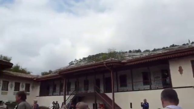 Ханский дворец Бахчисарая. Пение-призыв на молитву муэдзина.