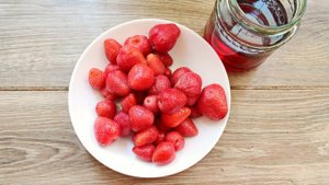 Варенье из клубники с коньяком
