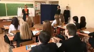 Модная белая блузка