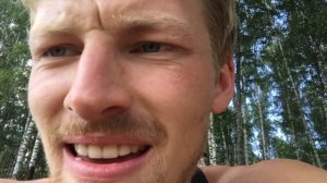 Дырявые выходные. Как накачать матрас выхлопной трубой автомобиля.