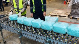 Упаковочное оборудование для маркеплейсов (Вайлдбериз, ОЗОН) для упаковки товаров в ВПП (пупырку)