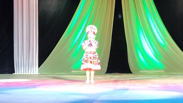 ДК. Вера с новой песней. смотреть онлайн