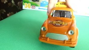 Видео про машины для детей. Эвакуатор и Такси. Игрушечные машины