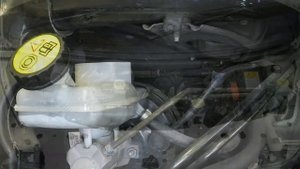 Ford Transit (2000 - 2006) - Check the fluid levels