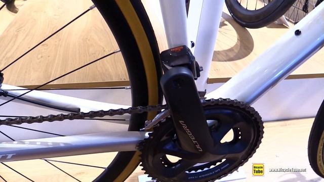 2019 Scott Contessa Addict RC Disc Road Bike - Walkaround - 2018 Eurobike смотреть онлайн