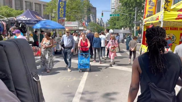 Streets Of Manhattan In 4k Video - Walking New York City смотреть онлайн