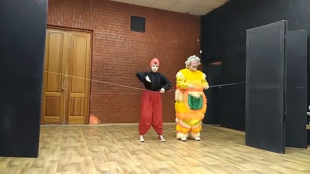 Клоунский номер Полунина и Делиева "Птички" смотреть онлайн