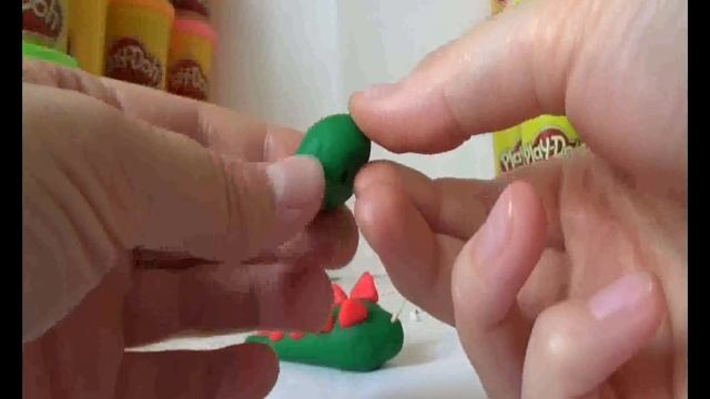 Как слепить из пластилина Плей До динозавра стегозавра. How To Make A Stegosaurus  Of Play-Doh.