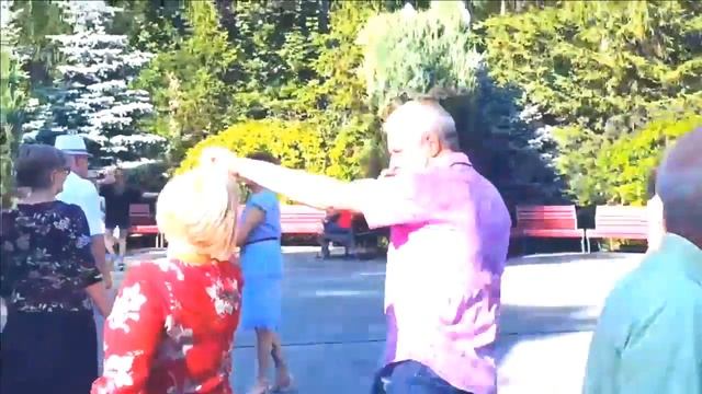 ОН РЕШИЛ ЕЕ ОБНЯТЬ ХАРЬКОВ ТАНЦЫ 2023 смотреть онлайн