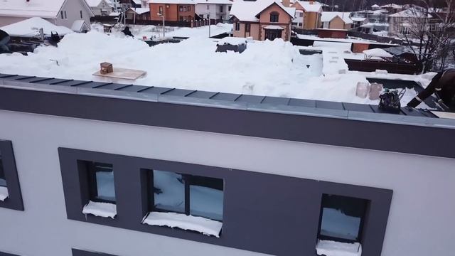 Парапетные крышки из фальца на плоской крыше