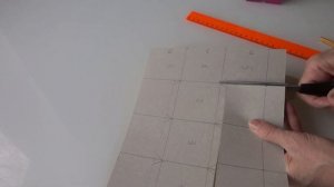 Делаем куб  - голова робота из картона