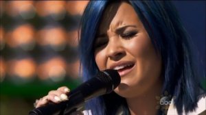 Demi Lovato - Let It Go - Live Disney Park Christmas Day Parade 2013 HD 1080 