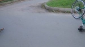 Падение на велосипеде через руль 03 11 13