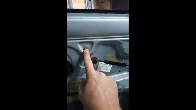 ремонт замена тросика открытия дверки фольц б5 смотреть онлайн