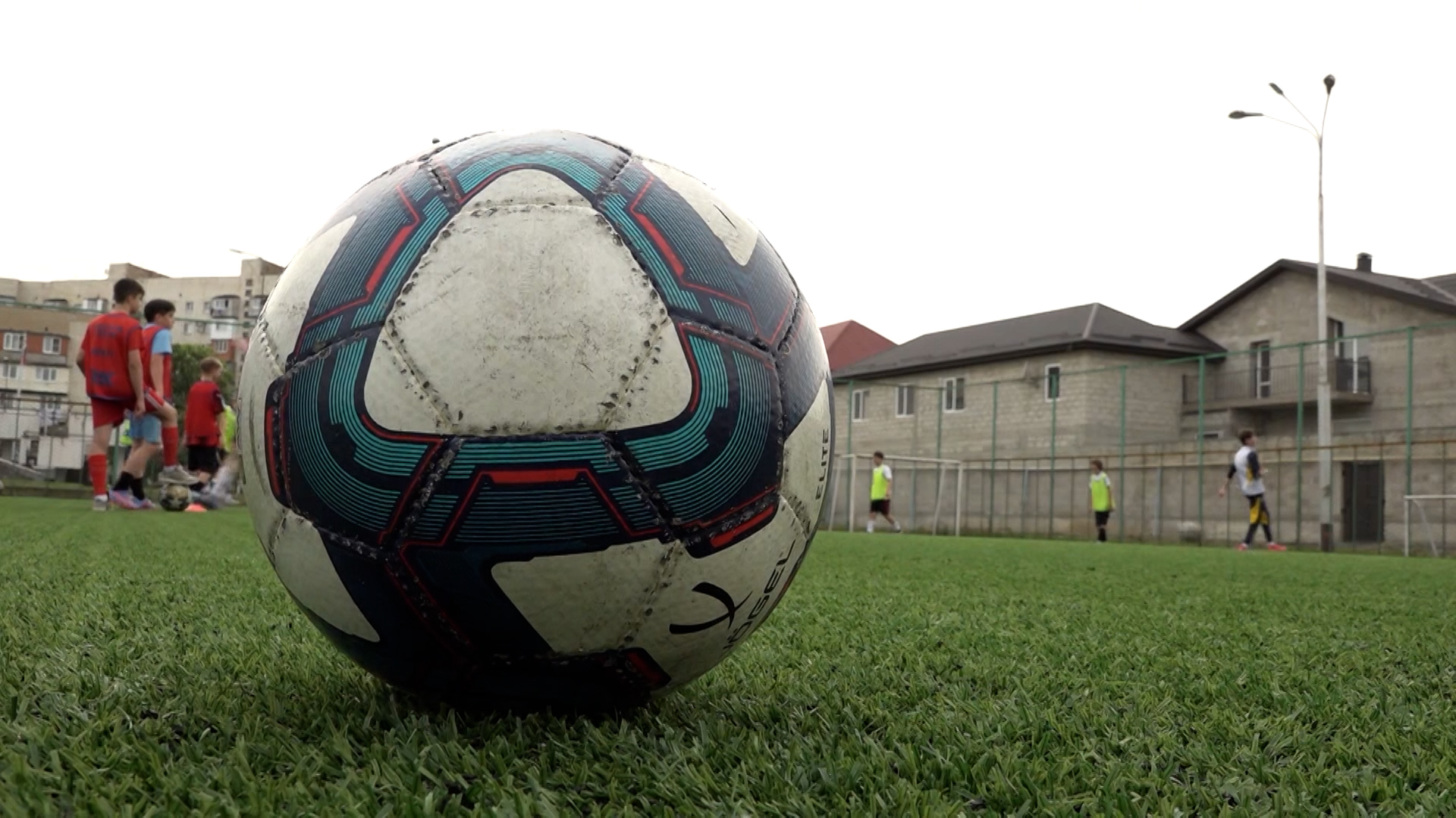 В Сочи прошел ежегодный футбольный турнир среди детско-юношеских команд – «Кубок Черного моря» смотреть онлайн