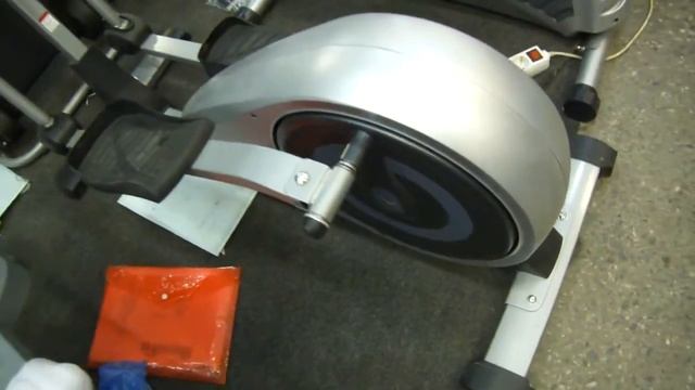 Эллиптический тренажер HouseFit HB-8192EL смотреть онлайн