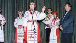 ансамбль "Кралиця". "Ой у полі озеречко". заспівує І.Сінельніков, вивід  - І.Коваленко