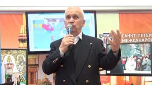 Зазнобин В.М. – выступление на Петербургском книжном салоне (1)