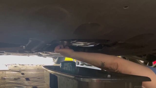 Change the oil save a Hyundai! #car #carmaintenance #dyi #oil #save #savemoney #diy #kia #hyundai