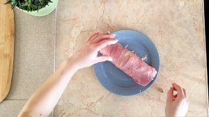 РУЛЕТ ИЗ ИНДЕЙКИ СО ШПИНАТОМ И ГРЕЦКИМИ ОРЕХАМИ?ПП ВАРИАНТ НА НОВЫЙ ГОД