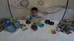 Обзор Ready2Robot. КАПСУЛЫ РОБОТЫ ТРАНСФОРМЕРЫ В ЛИЗУНЕ READY 2 ROBOT SLIME