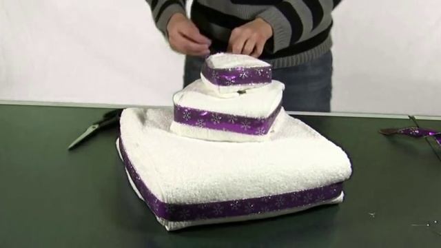 How to Make a Towel Cake - Fun Gift Ideas and Centerpieces смотреть онлайн