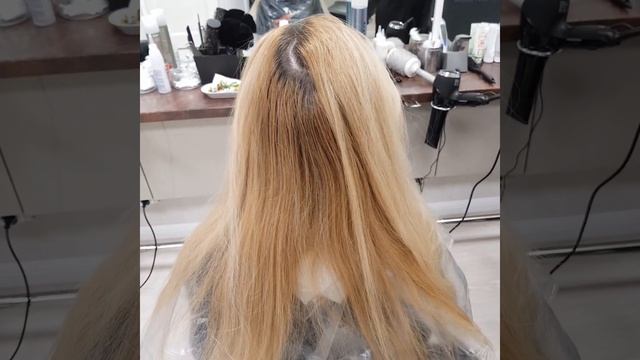 Блондирование волос Wella Blondor и тонирование Illumina