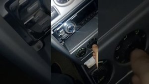 Не крутится  вентилятор отопителя приора