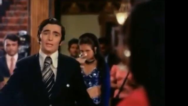 Бобби 1973 индия. Песни индийских бобби. Bobby 1973. Песни индийских бобби. Бобби капур риши капур.
