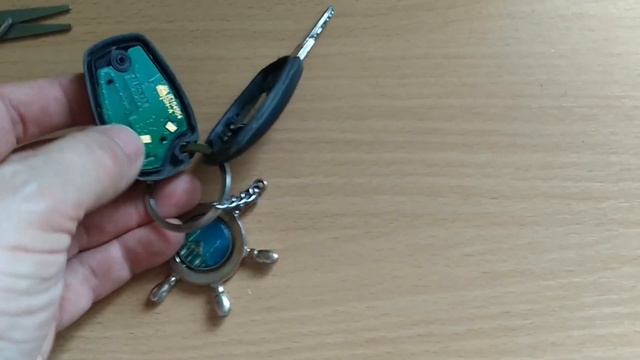 Ремонт кнопок ключа зажигания автомобиля. Моя версия. смотреть онлайн