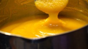 Тыквенный сок и пастила с апельсином и яблоками.