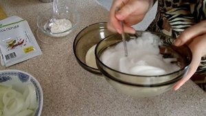 ЛУКОВЫЕ КОЛЬЦА в кляре. Вкусные луковые кольца во фритюре