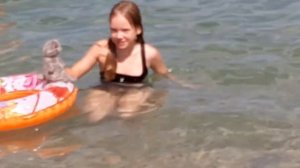 Мы купаемся в море!