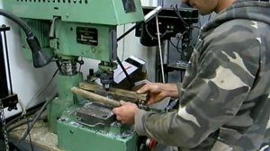 Нарезание резьбы сверлильным станком