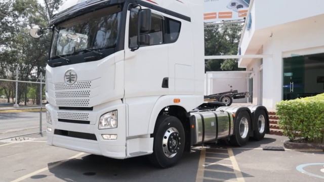 Обзор седельного тягача FAW JH6. Очередное китайское чудо? #китайскийтягач #fawjh6 #dongfeng