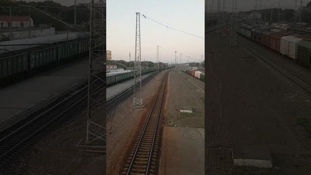 Вагончик тронется перрон останется) #поезд #самара #станция #вагон #samara #train #top