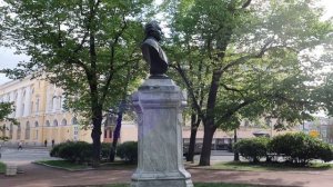 Ломоносов Михаил Васильевич, памятник