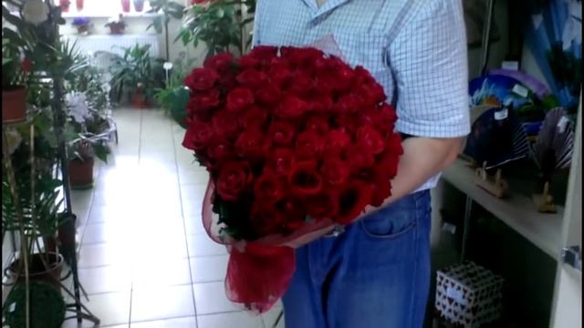 Букет из 51 красной розы от салона цветов "Телефлора" - sendflowers.by, teleflora.by смотреть онлайн